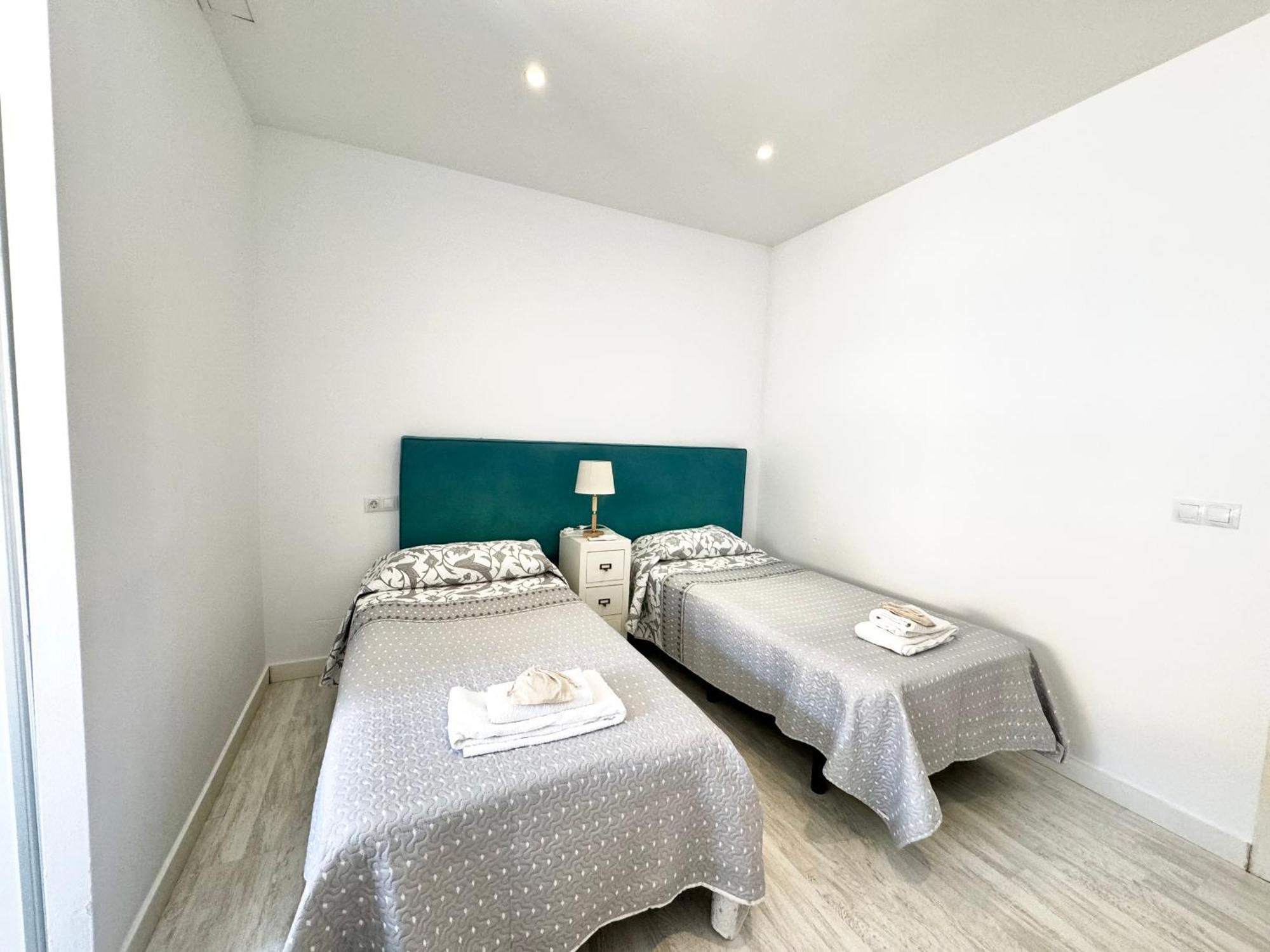Apartment Benalroma A 50 Metros De La Playa! *